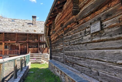 Alta via dei Walser - Cambiaveto - Walser-style huts - BBOfItaly.jpg