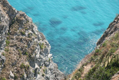 Capo Vaticano and Tropea - Crystal clear water - BBOfItaly