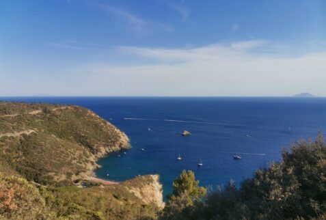 Punta Calamita ebiking - Glimpse during the ride 02 - BBOfITaly.it