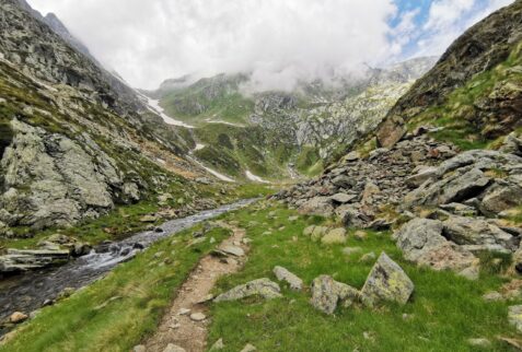 Rifugio Abate Carestia - Getting closer to Lake Bianco - BBOfItaly.it