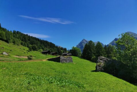 Viewpoint of Otro - A view of Valsesia from Otro. It is also visible Felleretsch hamlet - BBOfItaly