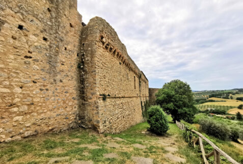 Magliano – boundary wall observed by Porta di San Martino