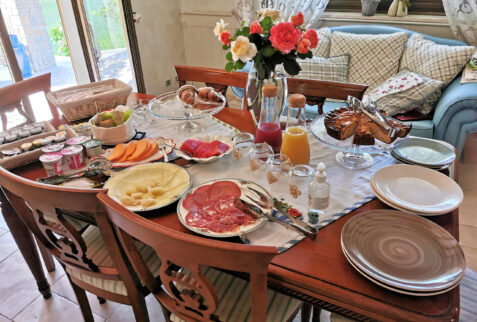 Pizzo d’Uccello – breakfast at Villa Giulia B&B