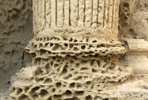 Otranto – base of a Cathedral column worn out by the time