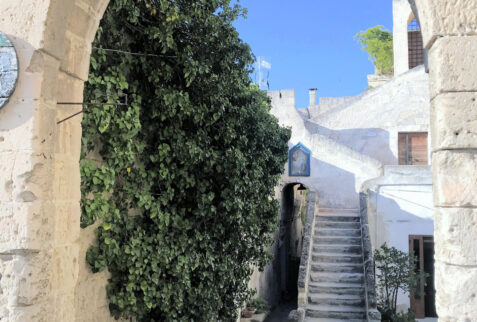 Matera – glimpse on a Sassi di Matera alley