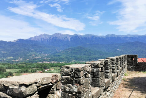 Mulazzo – landscape from walls of the hamlet