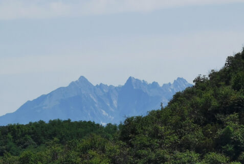 Mulazzo – Alpi Apuane seen from walls of the hamlet