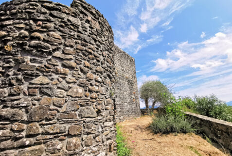 Mulazzo – ruins of Torre di Dante