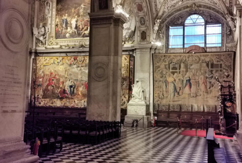 Bergamo – glimpse on tapestries of Basilica di Santa Maria Maggiore