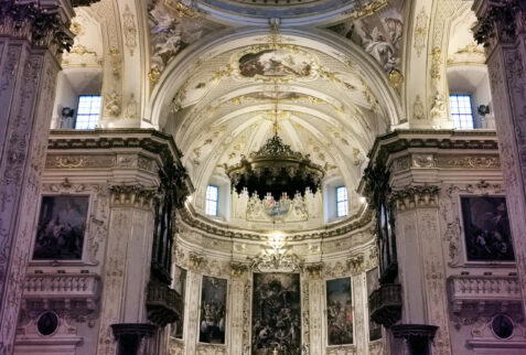 Bergamo - glimpse on the inside of Cattedrale di Sant’Alessandro