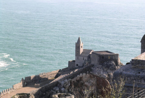 Porto Venere Liguria – the fantastic position of Chiesa di San Pietro