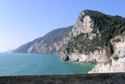 Porto Venere Liguria – glimpse on Porto Venere coasts