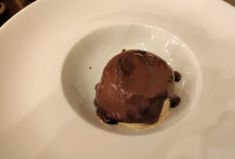 Osteria del Pellicano - Semifreddo all'Amaretto con Salsa di Cioccolato caldo