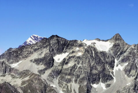 Bivacco Chentre Bionaz – in the background on the left, the top of Grand Combin (4314 meters high)