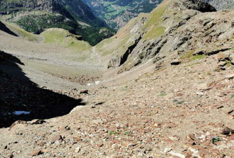 Bivacco Chentre Bionaz – gully seen from Passo Dazalou