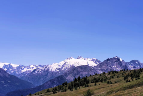 Monte Rosso di Vertosan – Château Blanc glacier seen along the path