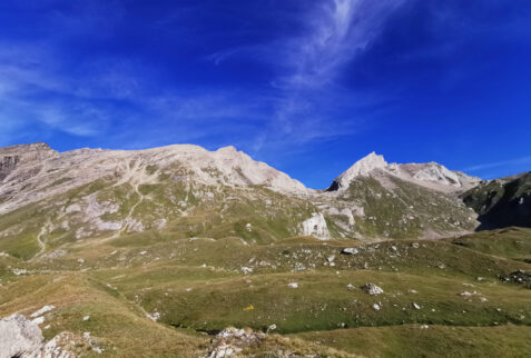 Grande Rochere – view on Grande Rochere (center) and Aiguille de Bonalex with its sloping shape (right)