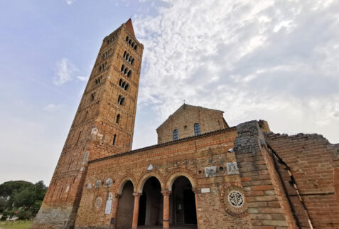 Abbazia di Pomposa – the frontage of the religious building – BBofItaly