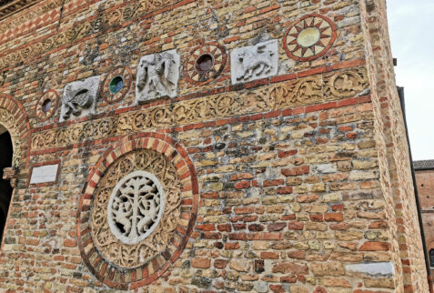 some characteristic details on the frontage of Chiesa di Santa Maria