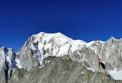 Skyway Monte Bianco – the highest and completely white point of Monte Bianco (4810 meters) – BBofItaly