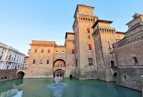 Castello Estense – glimpse of the external part of the castle – BBofItaly