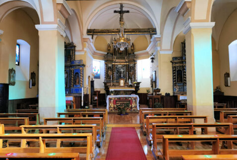 Castello di Saint Pierre – a glimpse of the internal part of the church of Saint Nicolas – BBofItaly