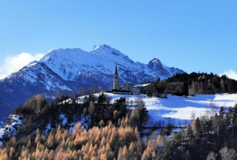 Castello di Saint Pierre – the beautiful church of Saint Nicolas hamlet – BBofItaly