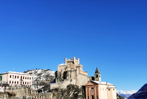 Castello di Saint Pierre – the castle and the church of the village – BBofItaly