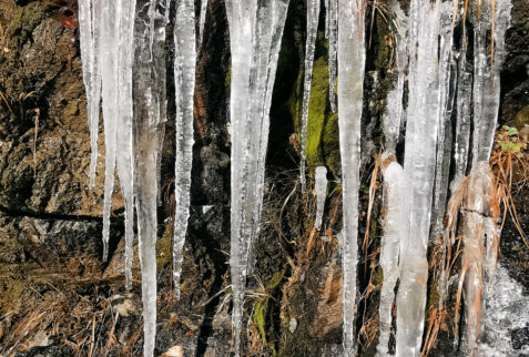 Piani dell’Avaro – ice stalactites – BBofItaly