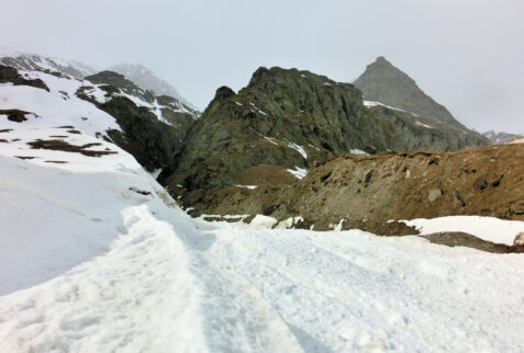 Val di Rhemes – a narrow gulley that unleashed a big avalanche, giving the snow a strong acceleration – BBofItaly