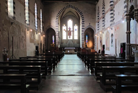 Arezzo – interior of Basilica di San Domenico – BBofItaly