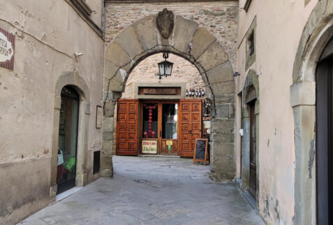 Anghiari – a glimpse of a beautiful alley – BBofItaly