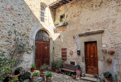 Anghiari – an unbelievable tiny square – BBofItaly