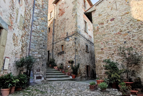 Anghiari – an unbelievable tiny square – BBofItaly