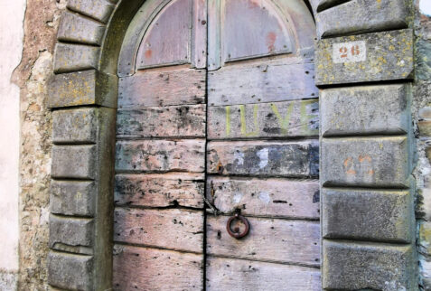 Monte dei Bianchi – glimpse of Monte dei Bianchi – BBofItaly