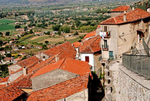 Padula – a “bird's eye” view of the village – BBofItaly