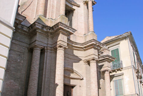 Penne – a glimpse of the church of Santissima Annunziata – BBofItaly