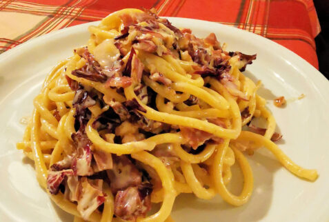 Bigoleria alla Rocca – Bigoli dressed with Gorgonzola, Radicchio, prosciutto crudo, noci – BBofItaly