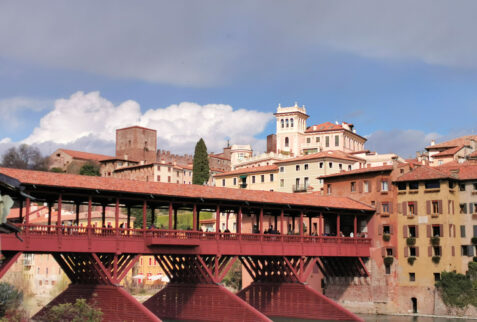 Bassano del Grappa – the Ponte degli Alpini is made entirely of wood – BBofItaly