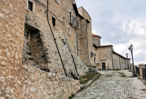 Castel del Monte – a glimpse of the hamlet – BBofItaly