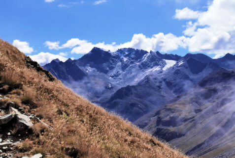 Col du Mont – view of Grande Rousse massif climbing towards the pass – BBofItaly