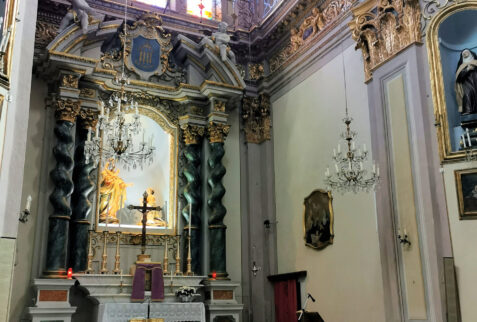 Varese Ligure – the main altar of the church of San Filippo Neri – BBofItaly