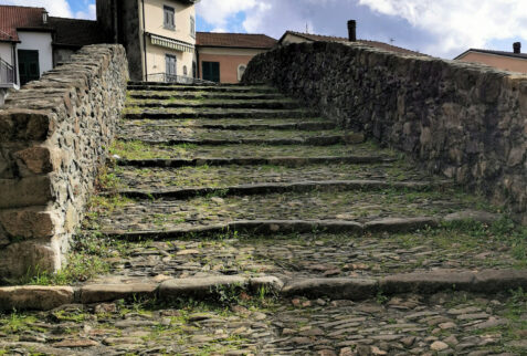 Varese Ligure – the ramp of the old bridge – BBofItaly