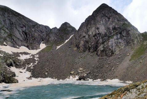 Lago Rotondo – close up of Pizzo di Trona that overhangs the lake – BBofItaly