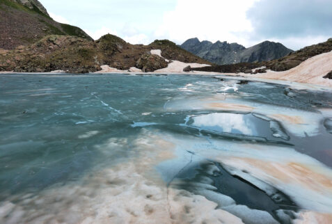 Lago Rotondo - ice and snow on the surface of the lake - BBofItaly