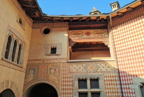 Introd Castle – a glimpse of the internal façade of the building – BBofItaly