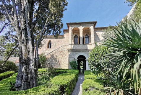 Arquà Petrarca – the façade of the Petrarca’s palace – BBofItaly