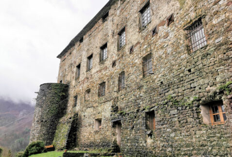 Castello Doria di Malaspina a glimpse at the outside of the castle - BBofItaly