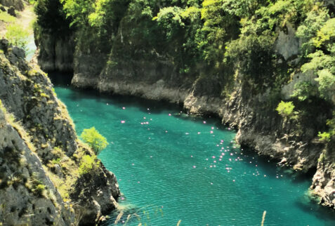 Gole del Sagittario – a glimpse on the gorge and Sagittario river – BBofItaly